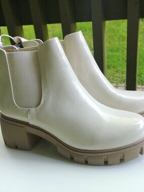 Cream Chunky Lug Sole Ankle Booties Shoes US 10